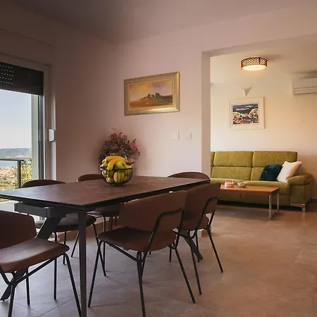Casa Collina Kastela